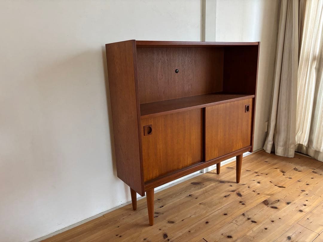 北欧ヴィンテージ　デンマーク　チーク　キャビネット