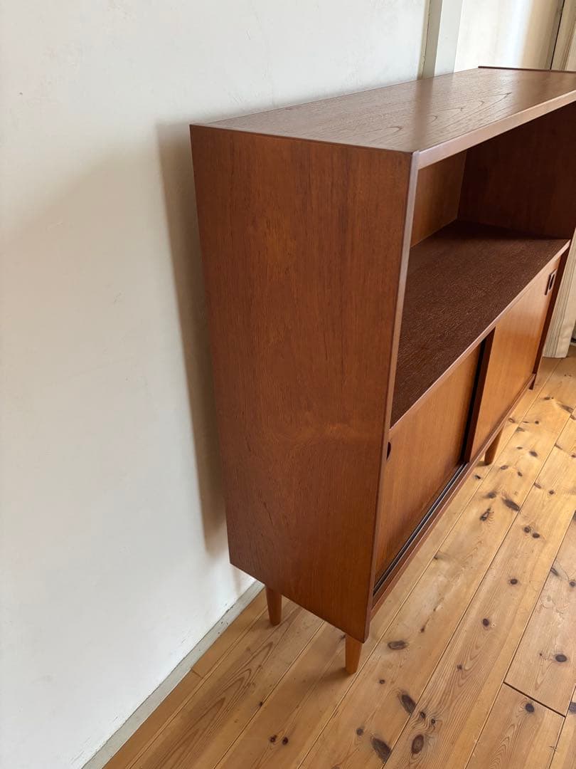 北欧ヴィンテージ　デンマーク　チーク　キャビネット