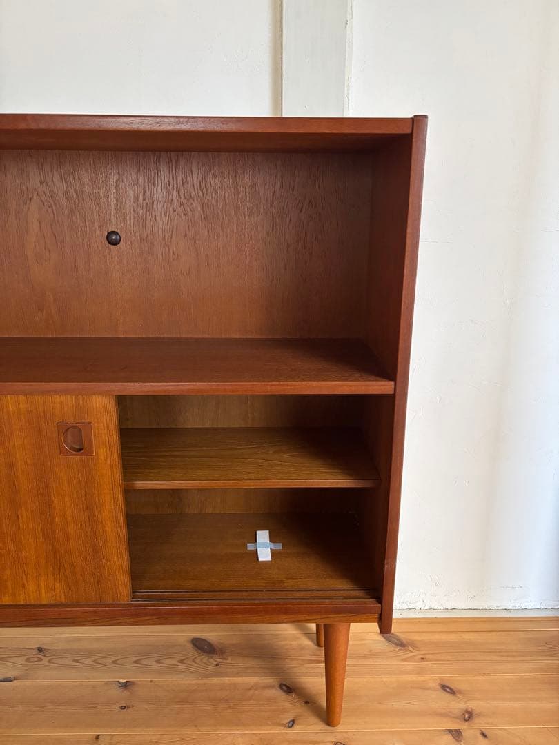 北欧ヴィンテージ　デンマーク　チーク　キャビネット