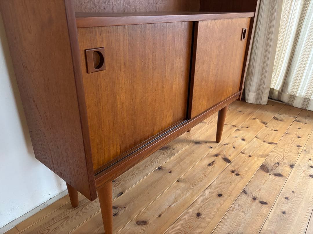 北欧ヴィンテージ　デンマーク　チーク　キャビネット