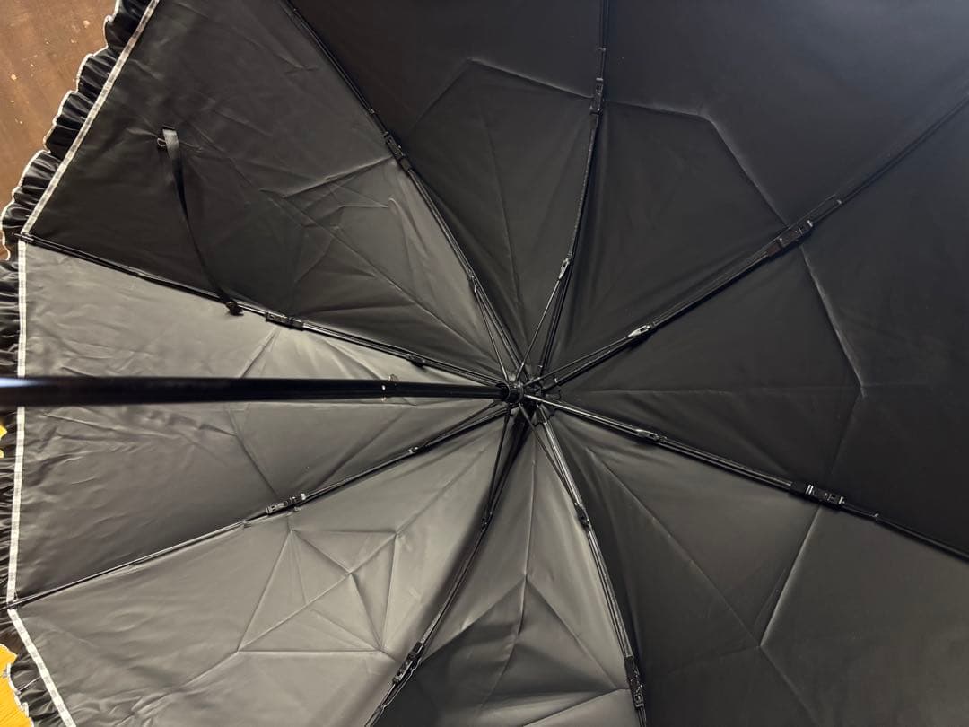 【美品】サンバリア100折りたたみ日傘/2段折/フリル/木曲がり手元