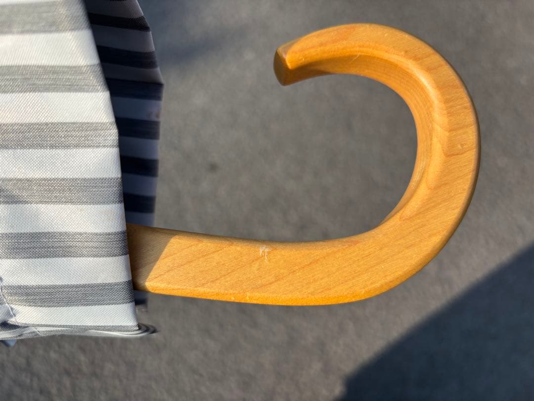 【美品】サンバリア100折りたたみ日傘/2段折/フリル/木曲がり手元