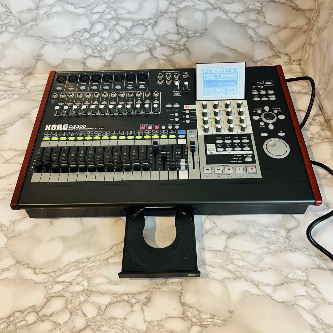 配信機器・PA機器・レコーディング機器 KORG DIGITAL RECORDING STUDIO D3200