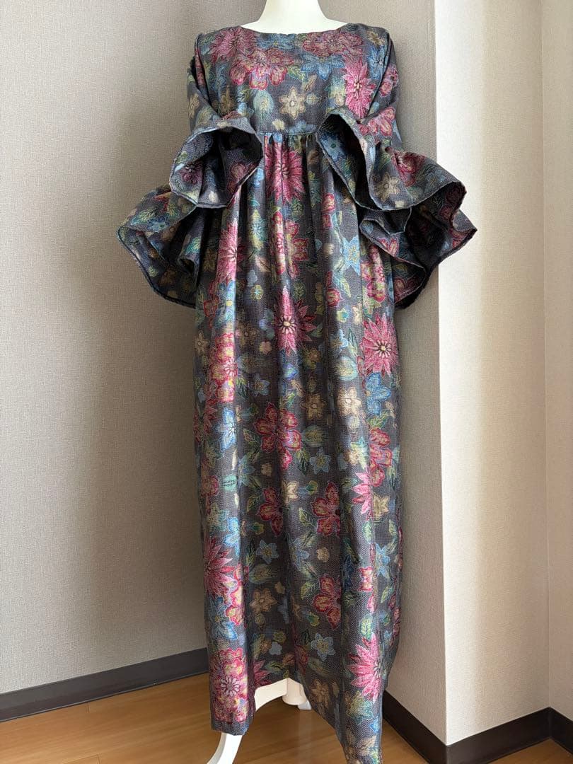 ★着物リメイク★　大島紬　フリル袖のゆったりワンピ　満開の花