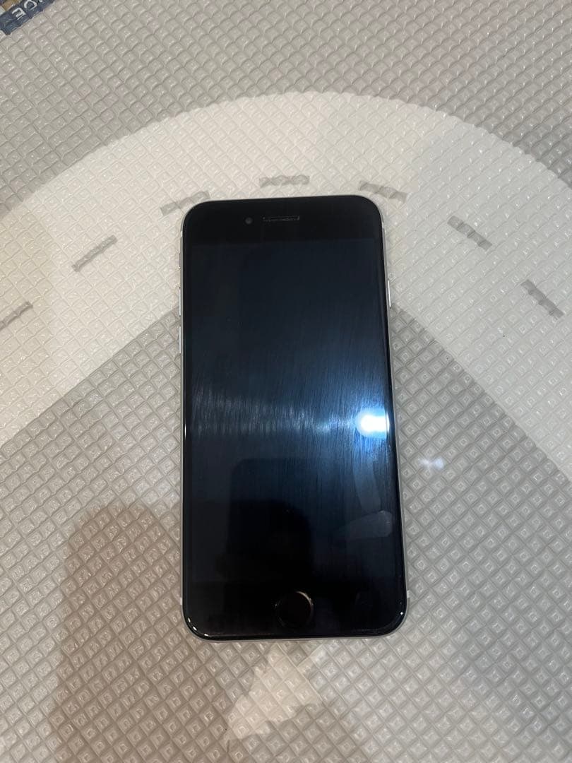 iPhone SE（第2世代） 64GB ホワイト（SIMフリー）