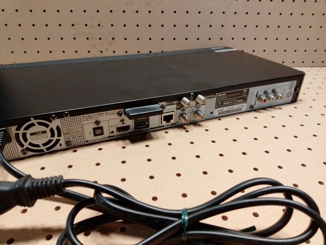 通電確認のみ!! 東芝 ブルーレイレコーダー REGZA DBR-T670