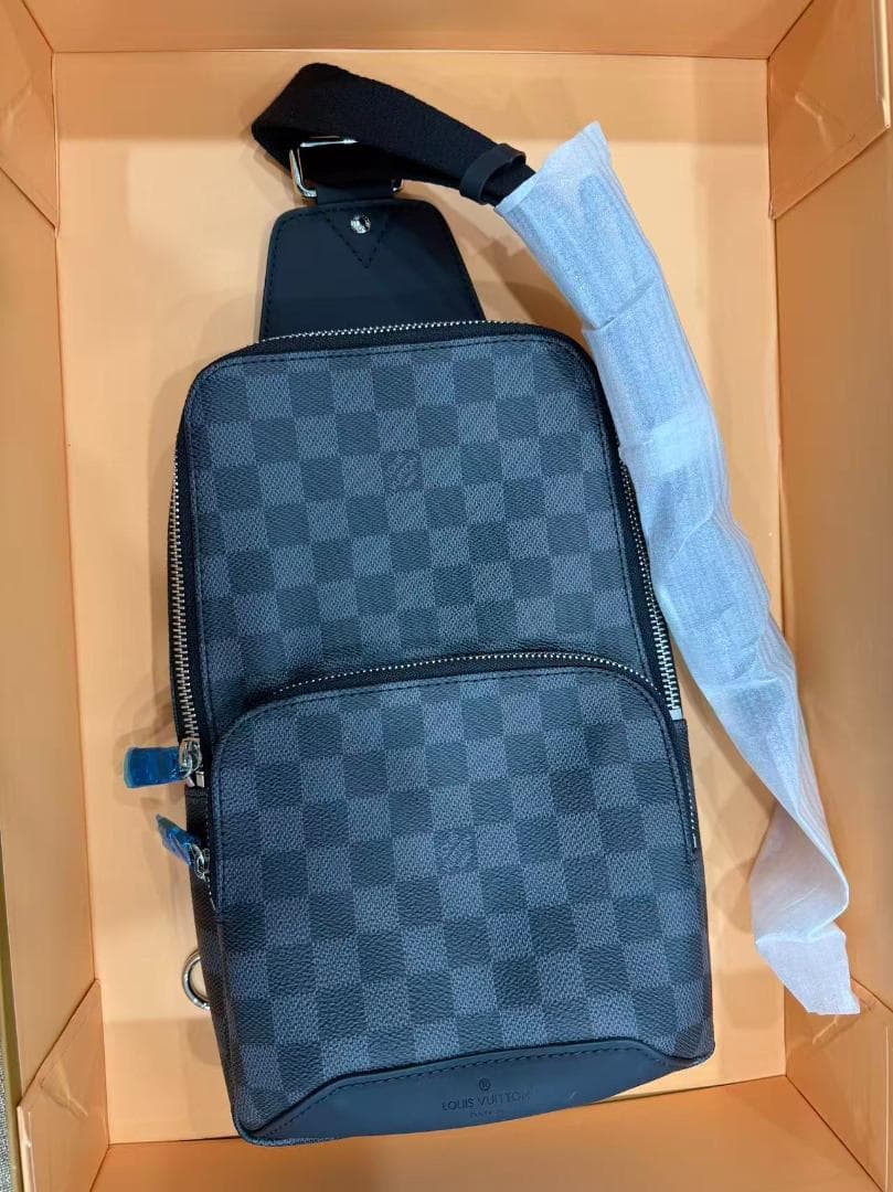 メンズショルダーバッグ、ブラック（黒色）