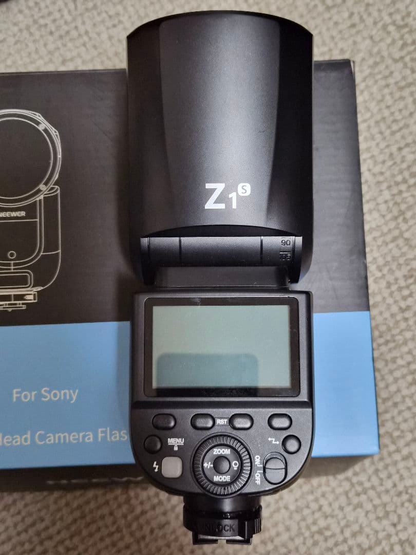 SONY α7IV ＋ NEEWER Z1-S ＋ 純正グリップ 3点＋おまけ