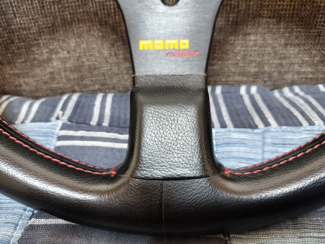 MOMO CORSE ステアリング