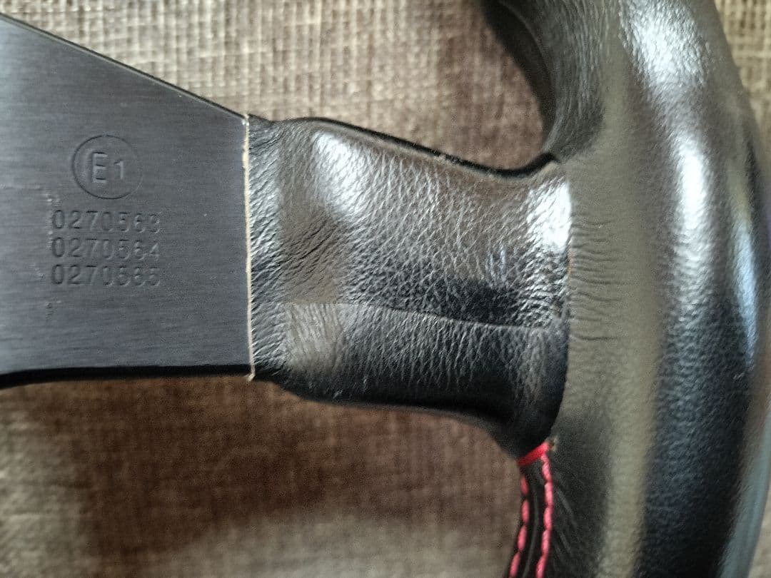 MOMO CORSE ステアリング