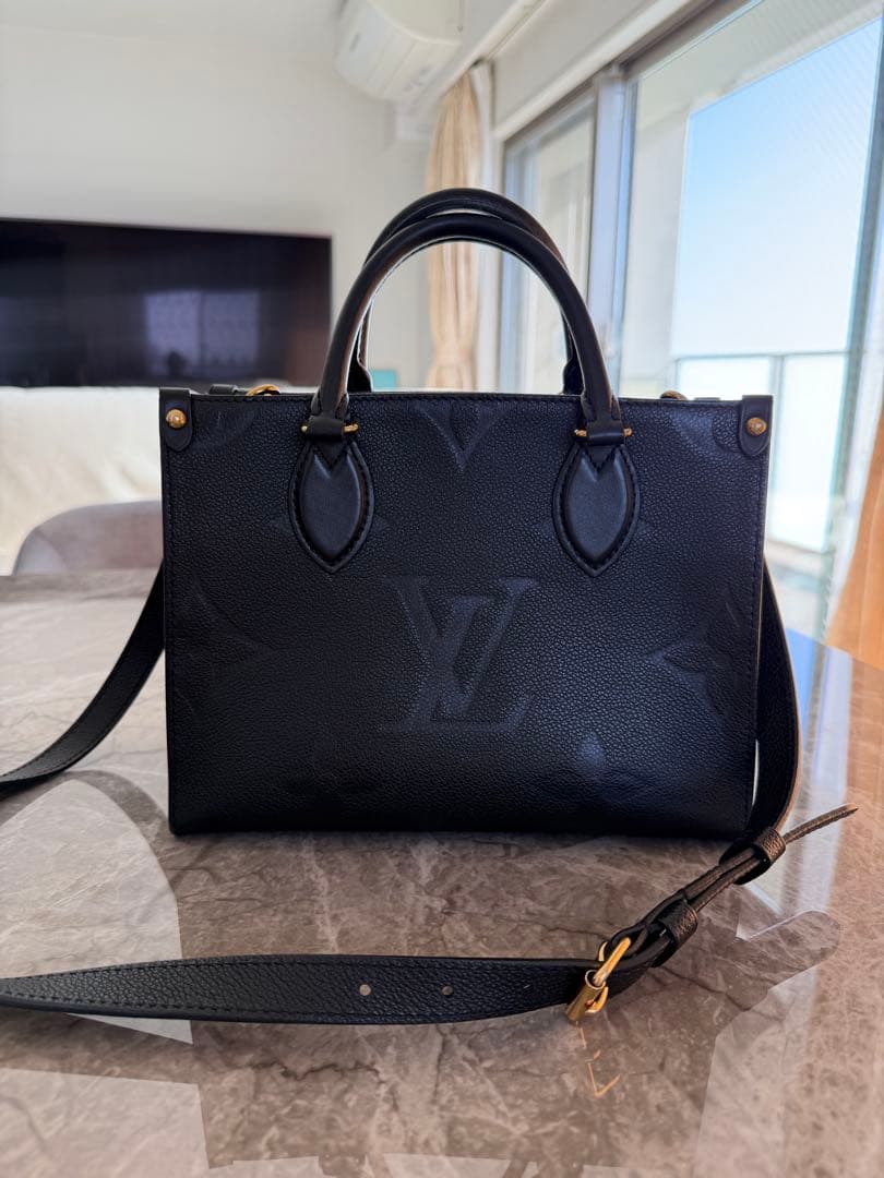 LOUIS VUITTONオンザゴーPM ブラック M45653バック