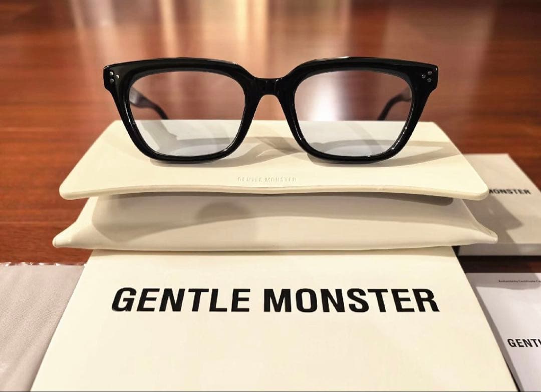 ド*ん様 GENTLE MONSTER MUSEE ブラック サングラス