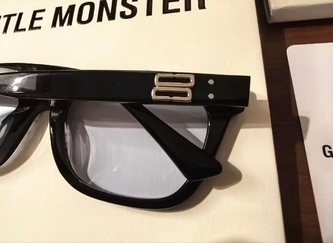 ド*ん様 GENTLE MONSTER MUSEE ブラック サングラス