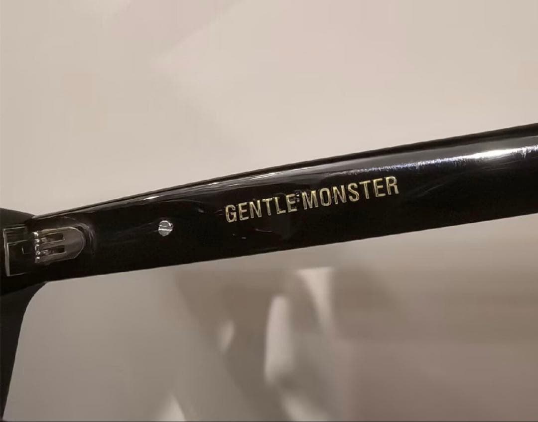 ド*ん様 GENTLE MONSTER MUSEE ブラック サングラス