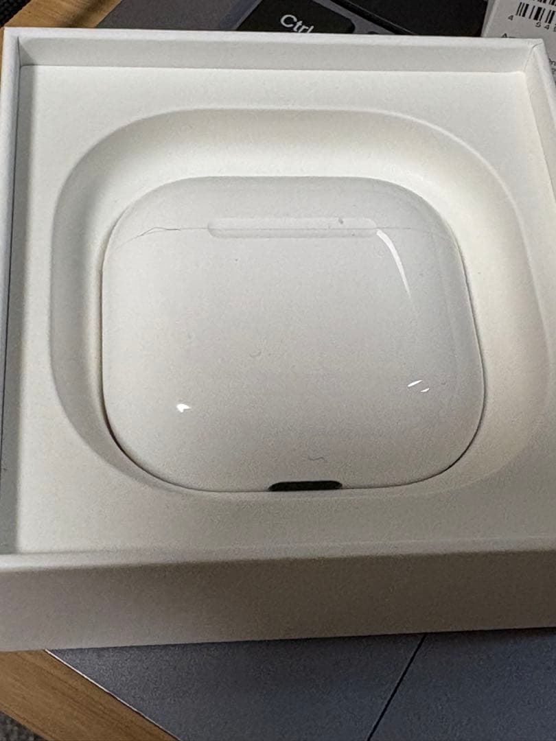 Apple AirPods (第4世代) 本体