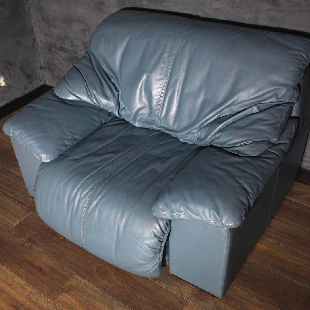 首都圏送無料〜30万マーニー　本革　一流クラシカルソファのある暮らし　ソファ