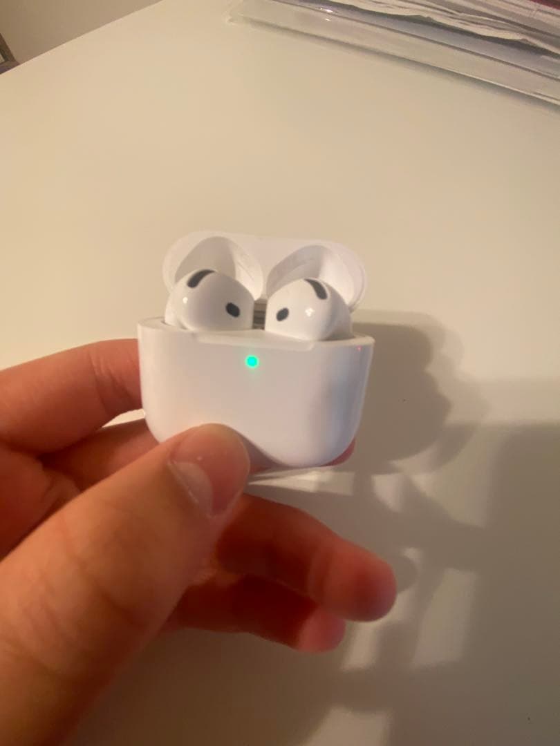 イヤホン AirPods 4 anc