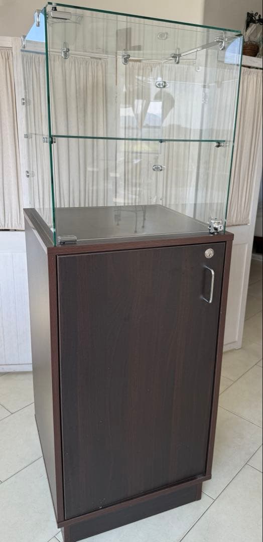 業務用　ガラスケース・ディスプレイ　ショーケース