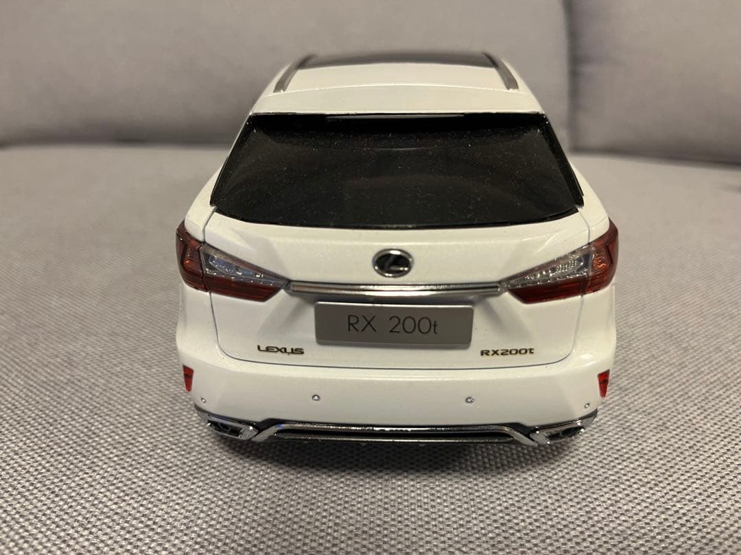 レクサスLexus RX 200t ミニカー 1/18