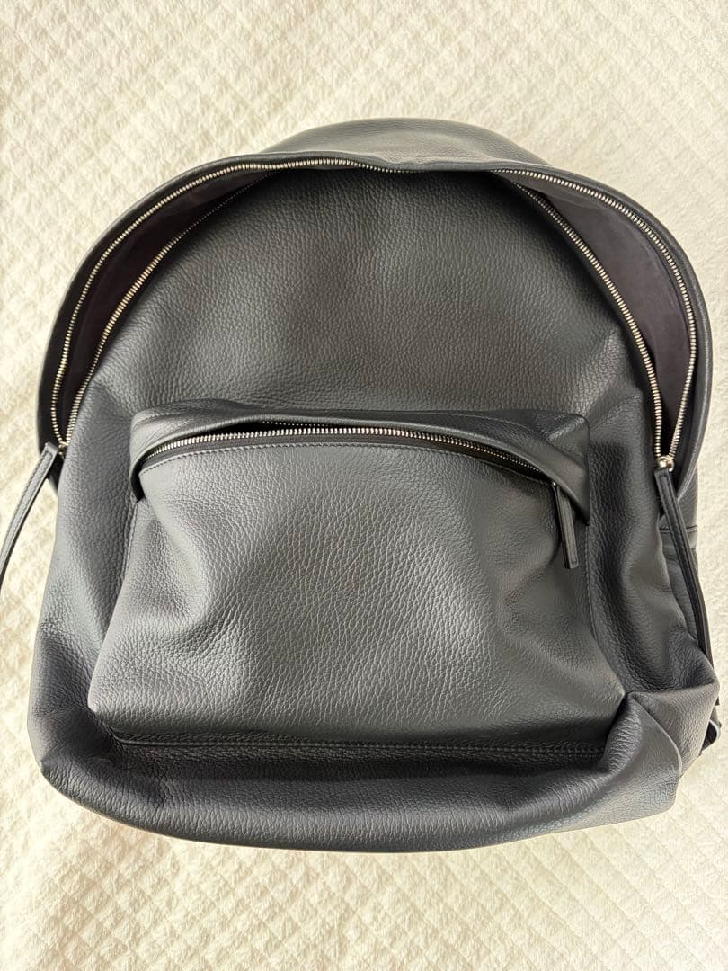 【トッキー 】ACATEアカーテ　レザーバックパック　黒（ブラック）