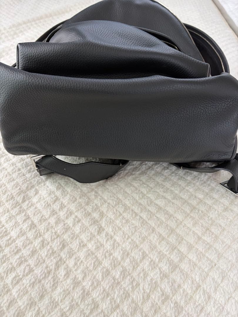 【トッキー 】ACATEアカーテ　レザーバックパック　黒（ブラック）