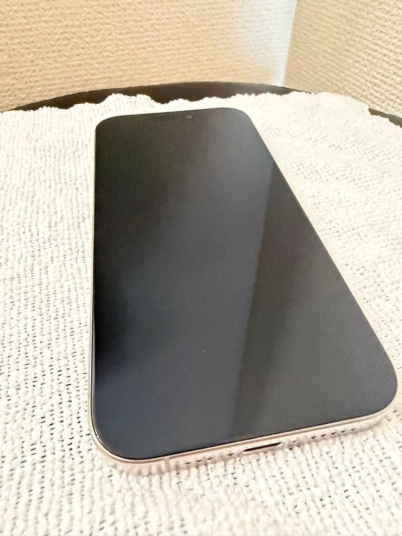 【美品】iPhone 15Pro ナチュラルチタニウム 256GB本体