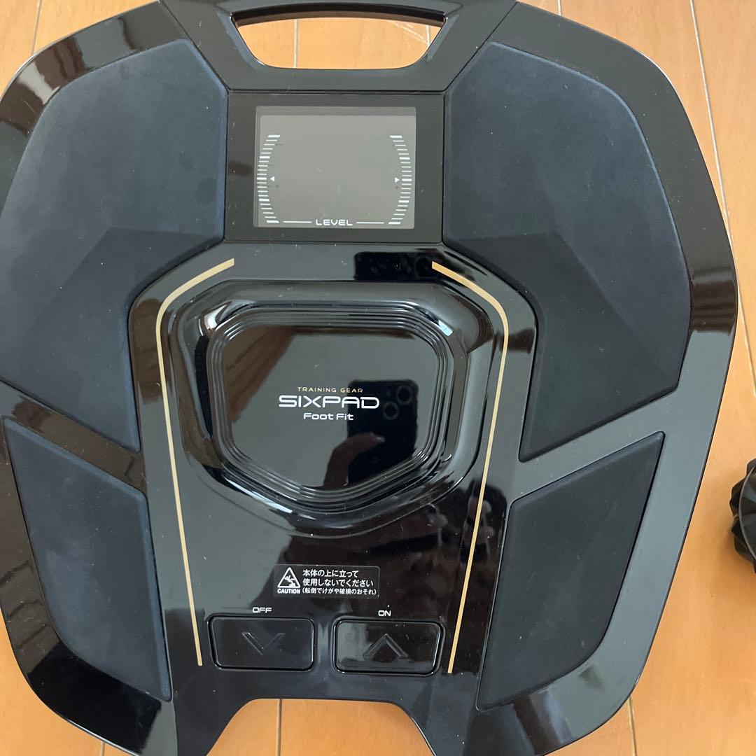 シックスパッドFoot Fit ブラック マッサージボール付き