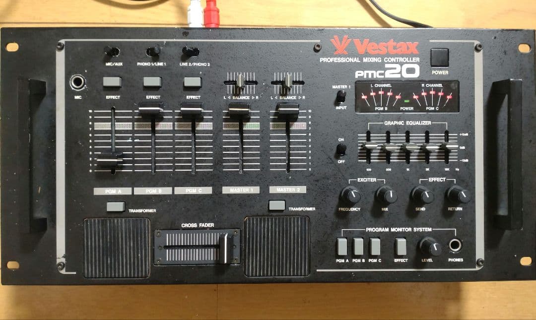 Vestax PMC20 動作確認済み　送料込み DJミキサー