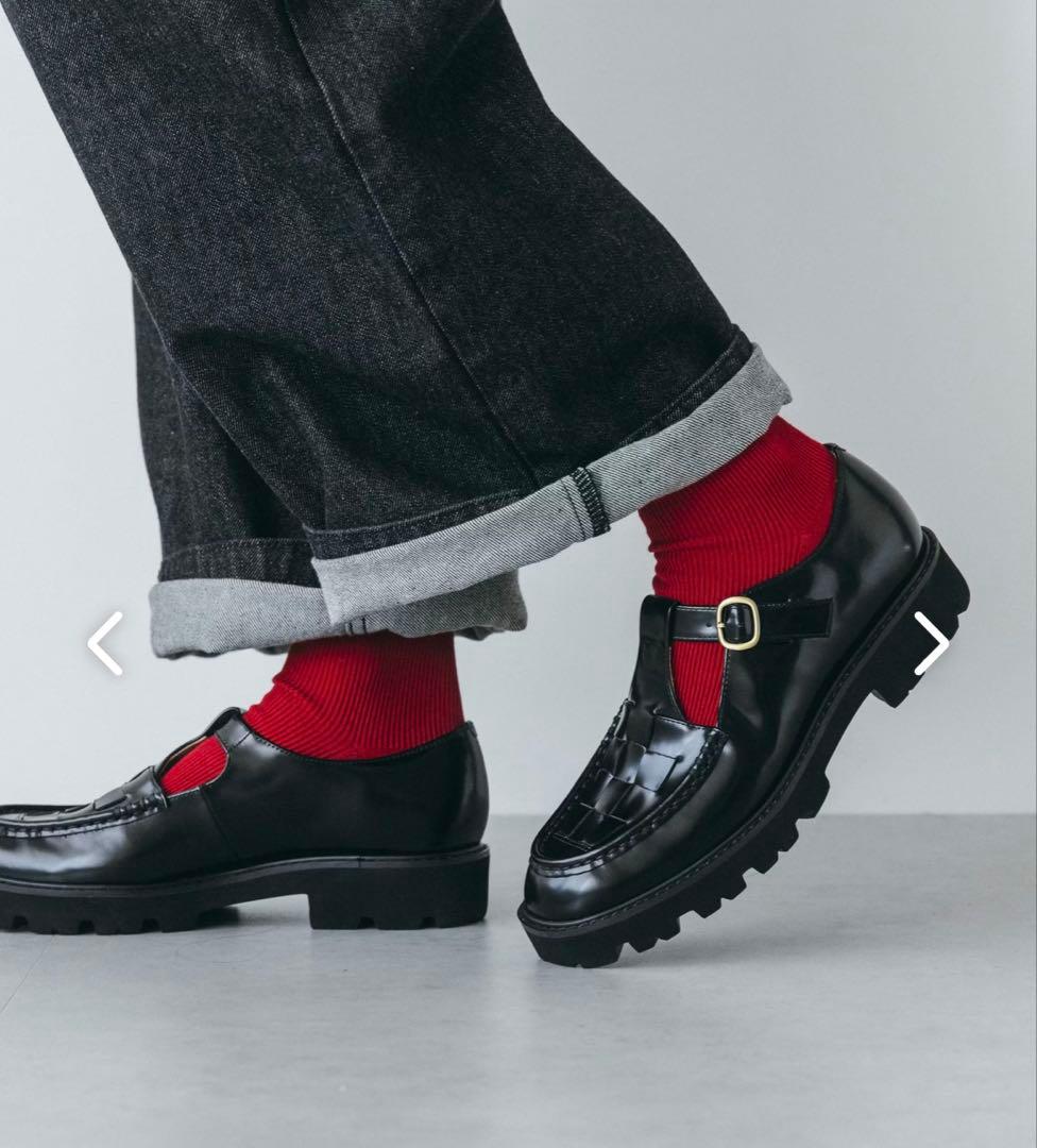 「つま先踊る、大人の相棒」こだわりソールのTストラップシューズ 23.0