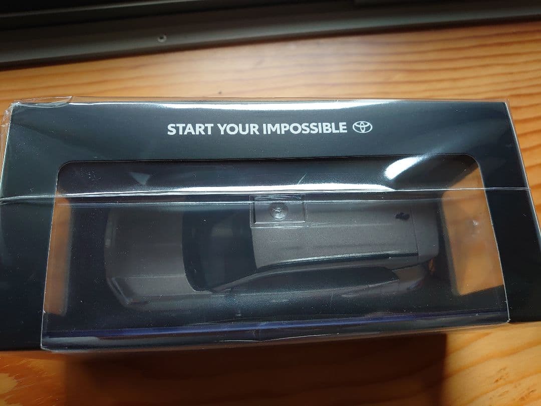 新型RAV4　Zハイブリッド　CORE　アバンギャルドブロンズメタリック