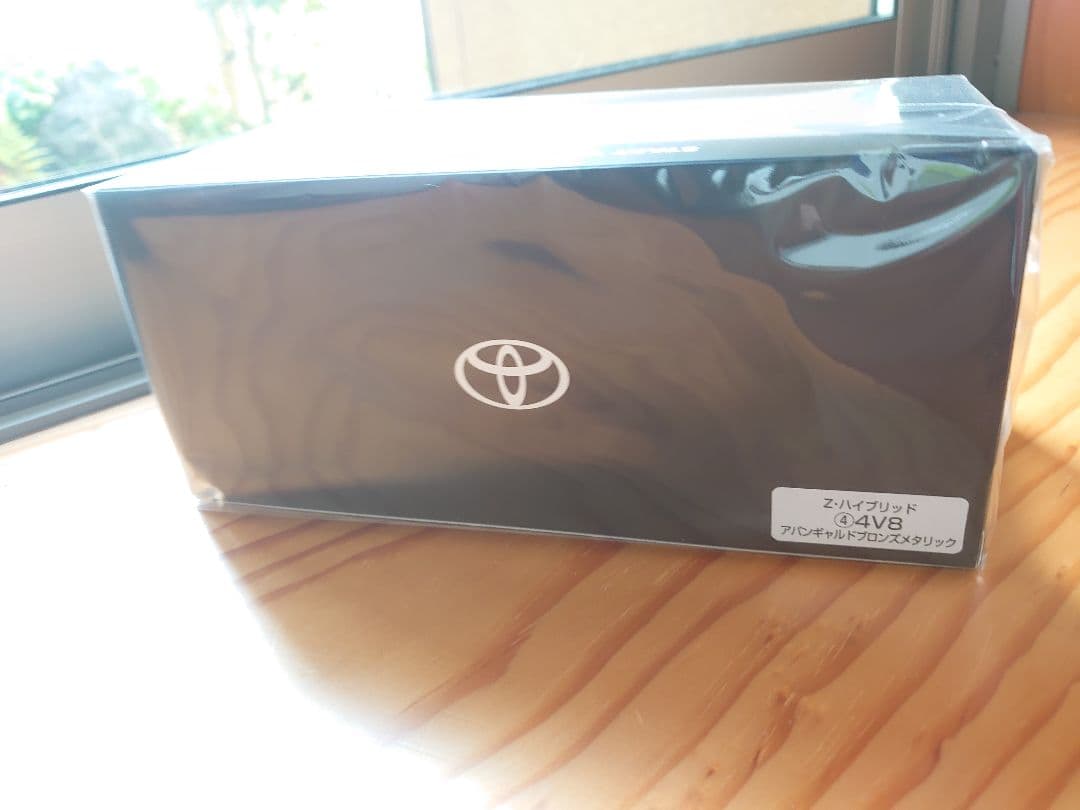 新型RAV4　Zハイブリッド　CORE　アバンギャルドブロンズメタリック