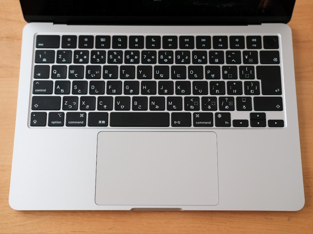 【美品】MacBook Air (M2) 256GB シルバー