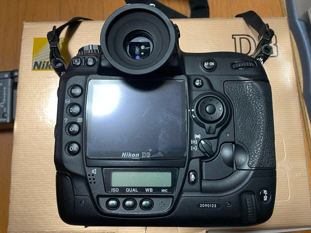ニコン D3中古 ＋ 純正バッテリー