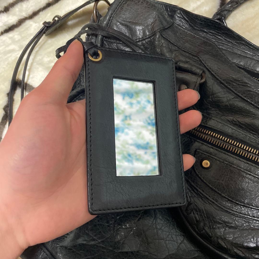 蕎*麦様 正規品　バレンシアガ　ザ・シティ　安心鑑定つけられます