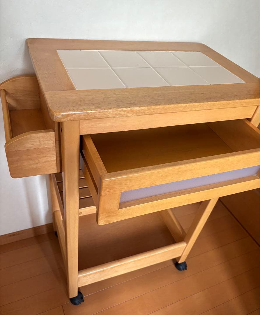 ナチュラル木製＊天板タイル＊キッチンワゴン