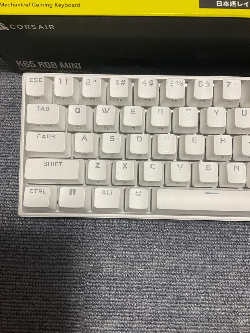 Corsair K65 RGB MINI ホワイト