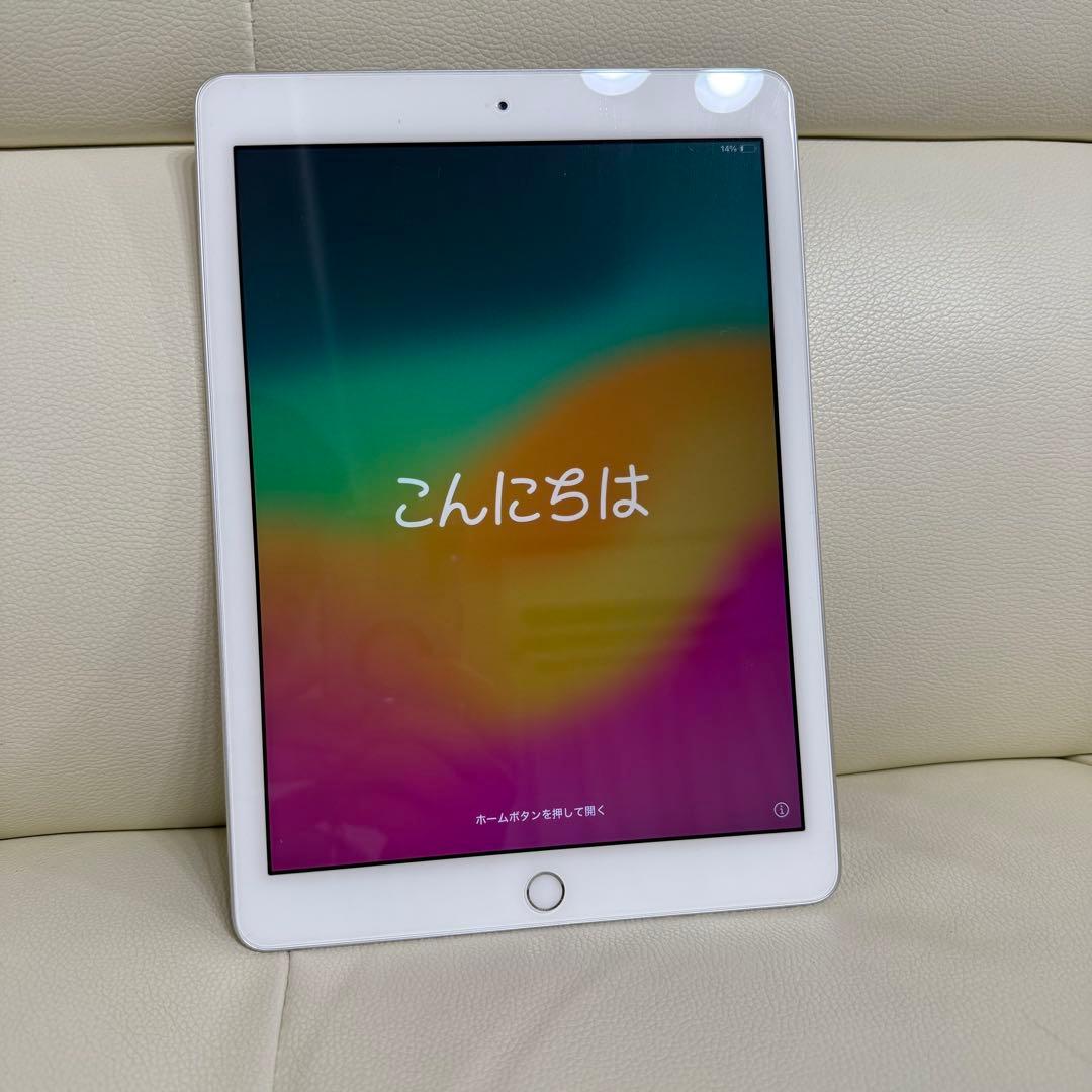 Apple iPad Wi-Fi 32GB 2018モデル カバー付き
