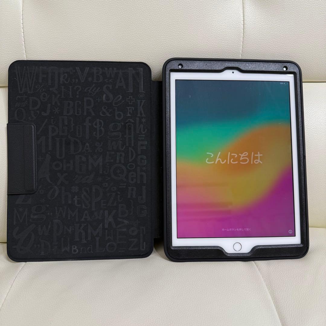 Apple iPad Wi-Fi 32GB 2018モデル カバー付き