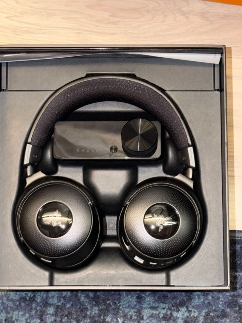 Razer KRAKEN V4 PRO ワイヤレスヘッドセット