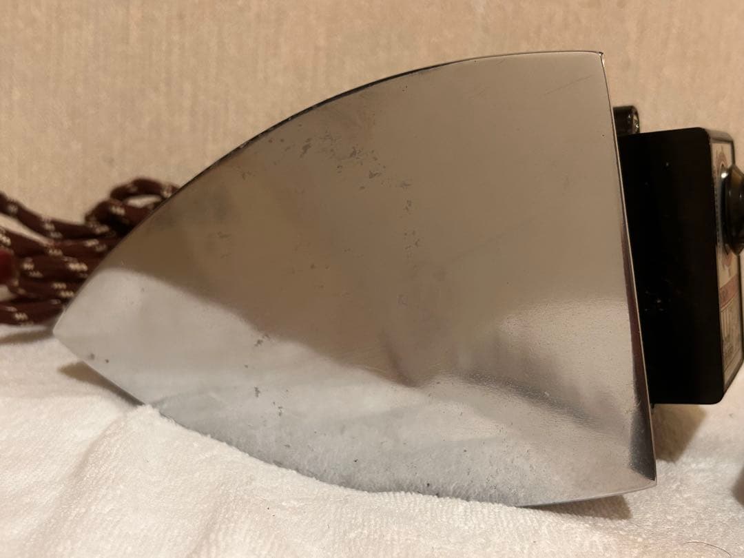 【動作確認済み】タキイ4型　自動アイロン　サーモスタッド機能　アイロン台有り