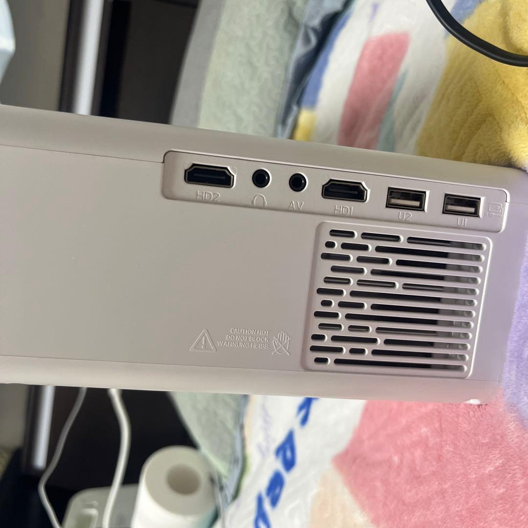 4Kプロジェクター本体