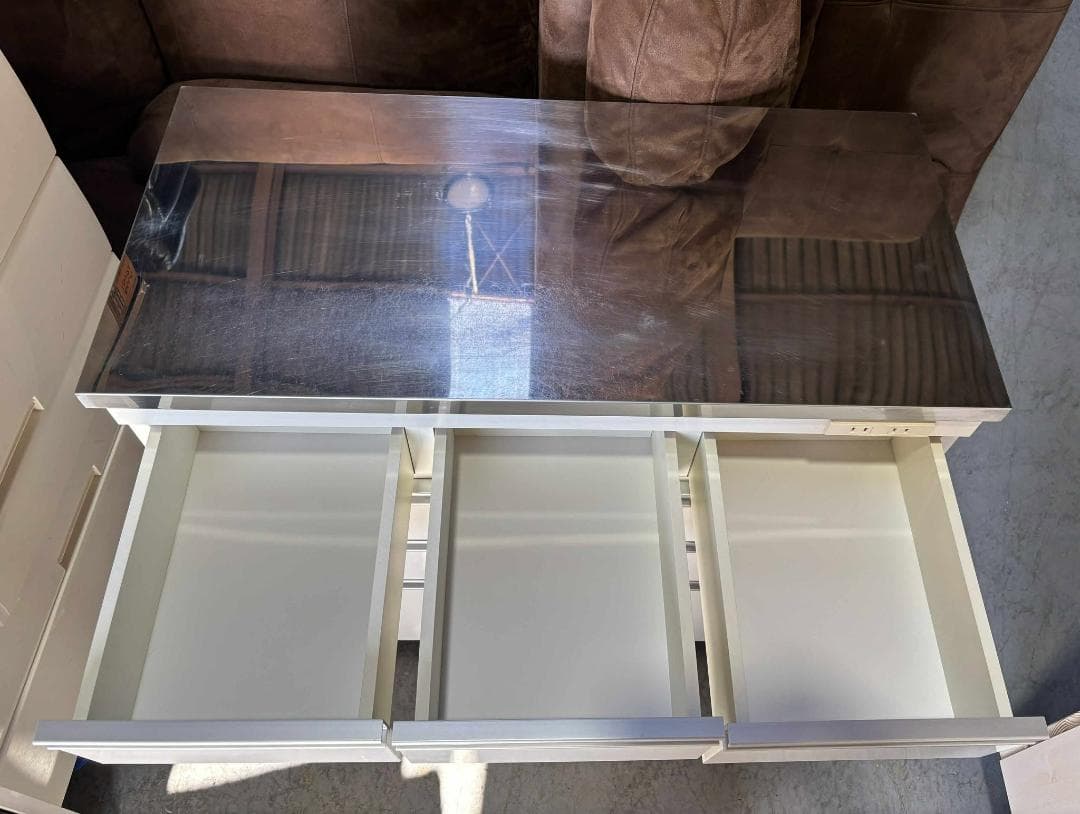 ステンレストップ昇光家具キッチンカウンター、コンセント・キャスター付 Used