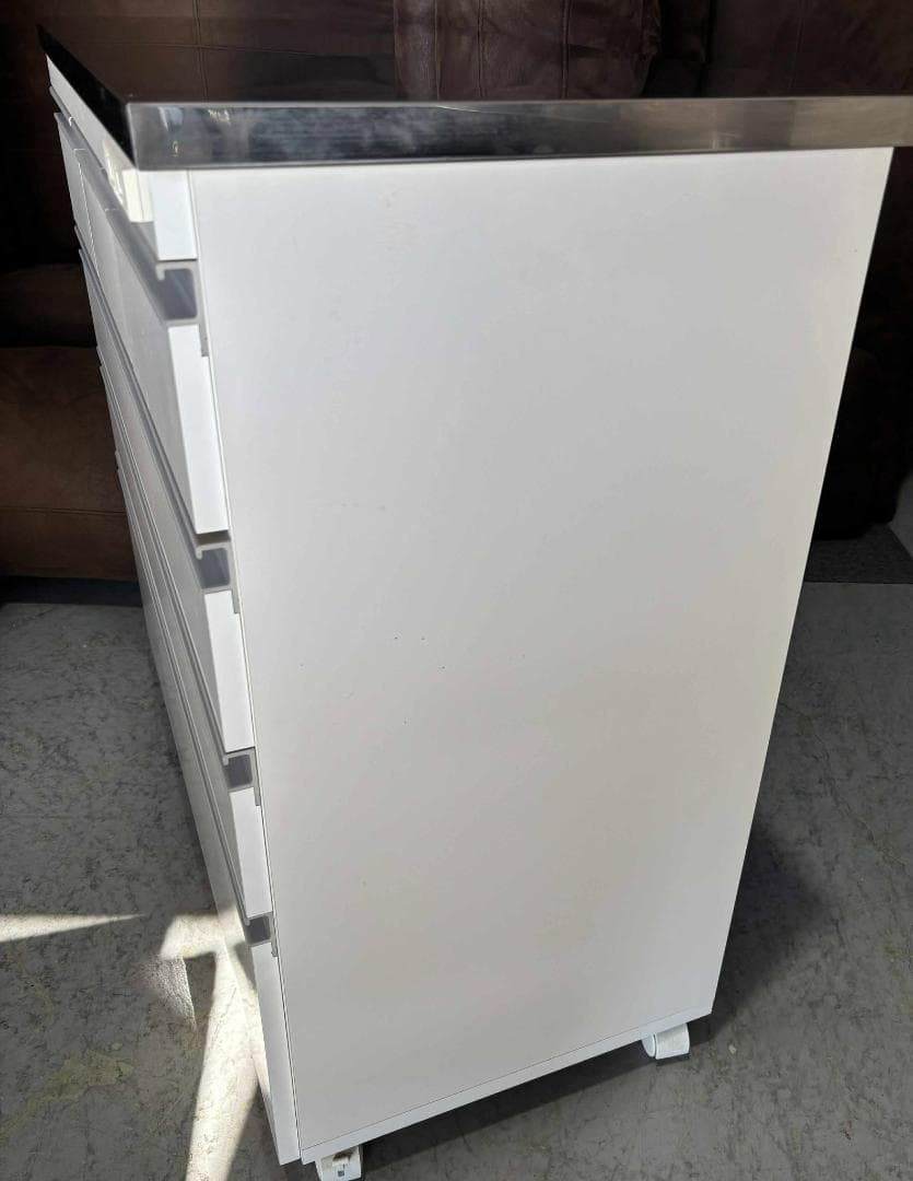 ステンレストップ昇光家具キッチンカウンター、コンセント・キャスター付 Used