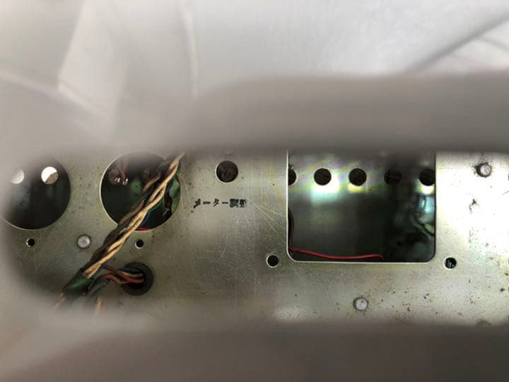 Victor真空管アンプの抜け殻　シャーシ