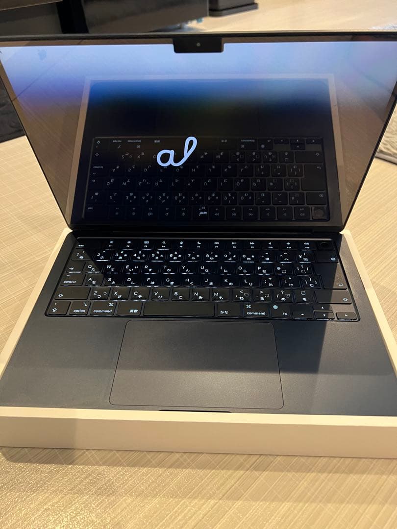 M2 MacBookAir 13インチ ミッドナイト 8GB 256G