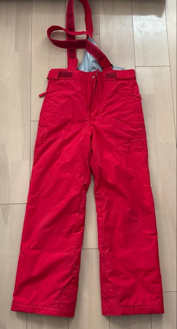 子ども用スキーウェアセット（黒・赤）