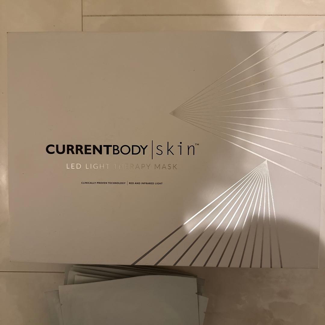 CURRENTBODY LEDライトセラピーマスク&専用フェイスマスク１０枚