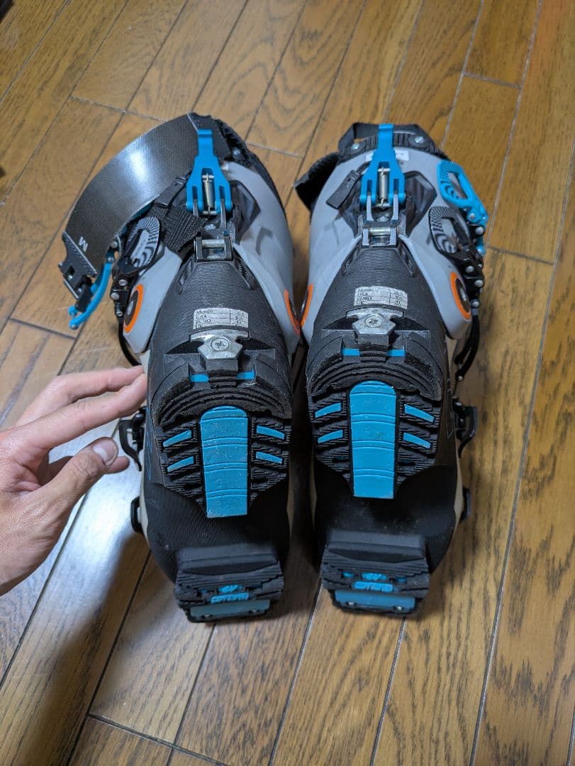 バックカントリー用スキーブーツ 26.5cm