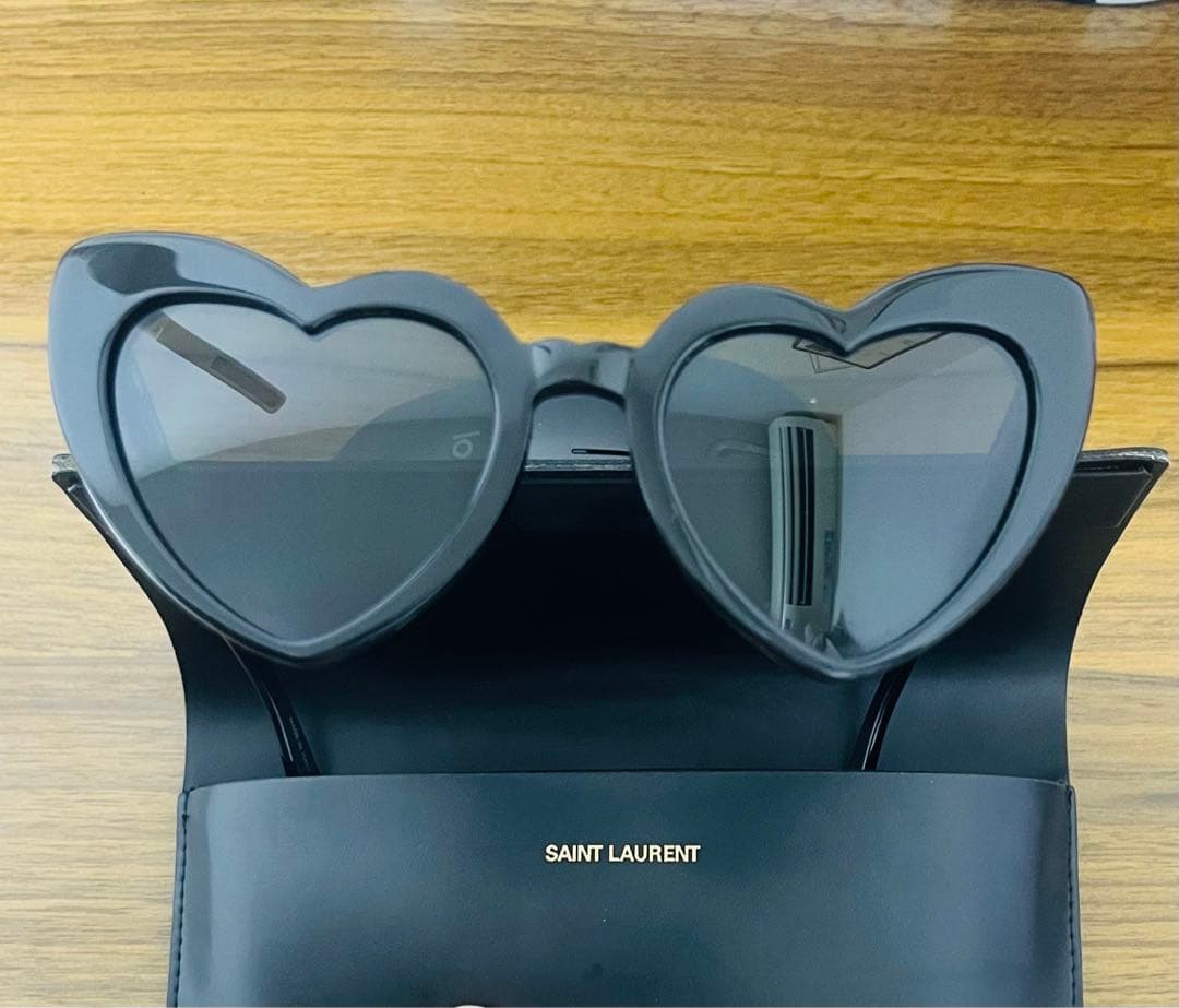 SAINT LAURENT ハート型サングラス ケース付き