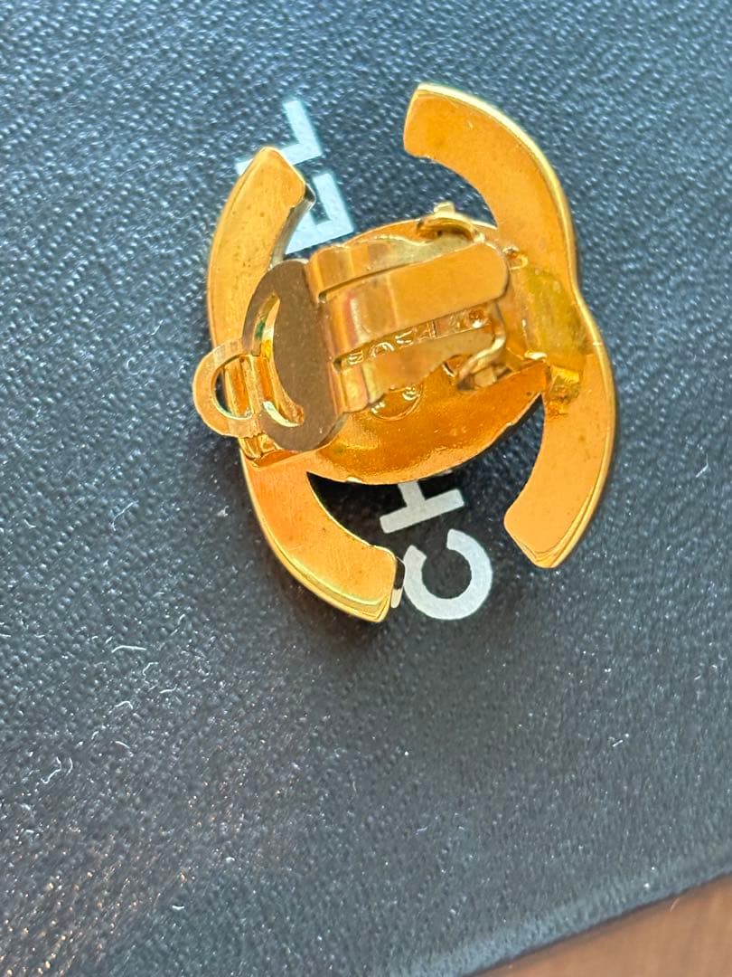 シャネル　ターンロック 96P イヤリング　片耳　美品